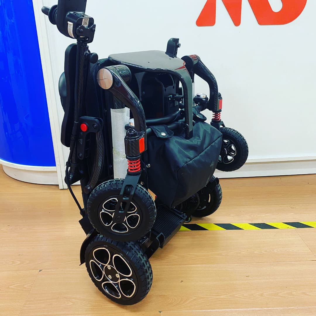 Nueva silla de ruedas eléctrica, silla de ruedas plegable ligera para  adultos, sillas de ruedas plegables portátiles, scooters de movilidad todo