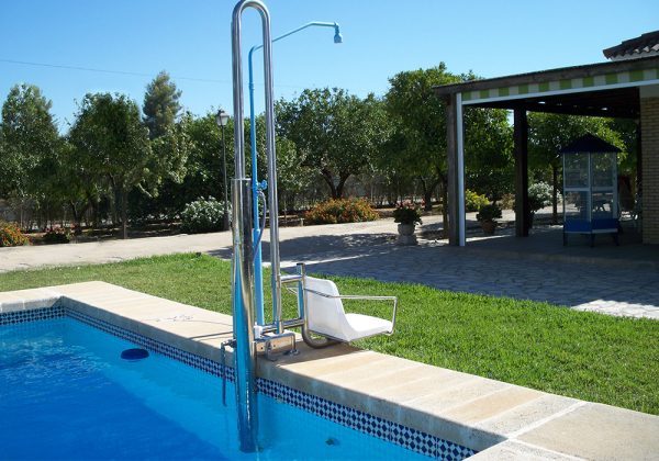 Grúas para Discapacitados Hidraúlica para Piscinas tipo ALBERCA Mod. Turia