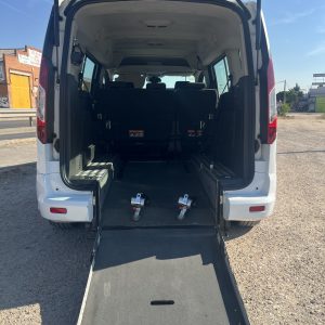 Alquiler de Vehiculos Adaptados Ford Transit Connect — Rampa Trasera para Silla de Ruedas + 5 Plazas