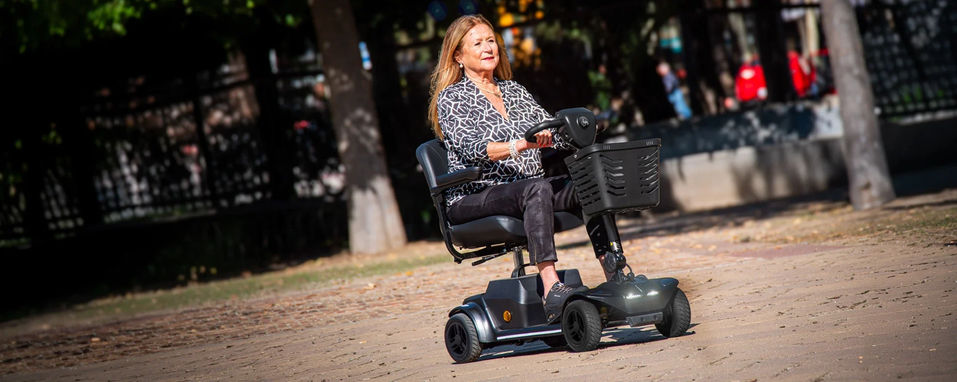 Scooter Ikaria | Diseño compacto desmontable - Imagen 9
